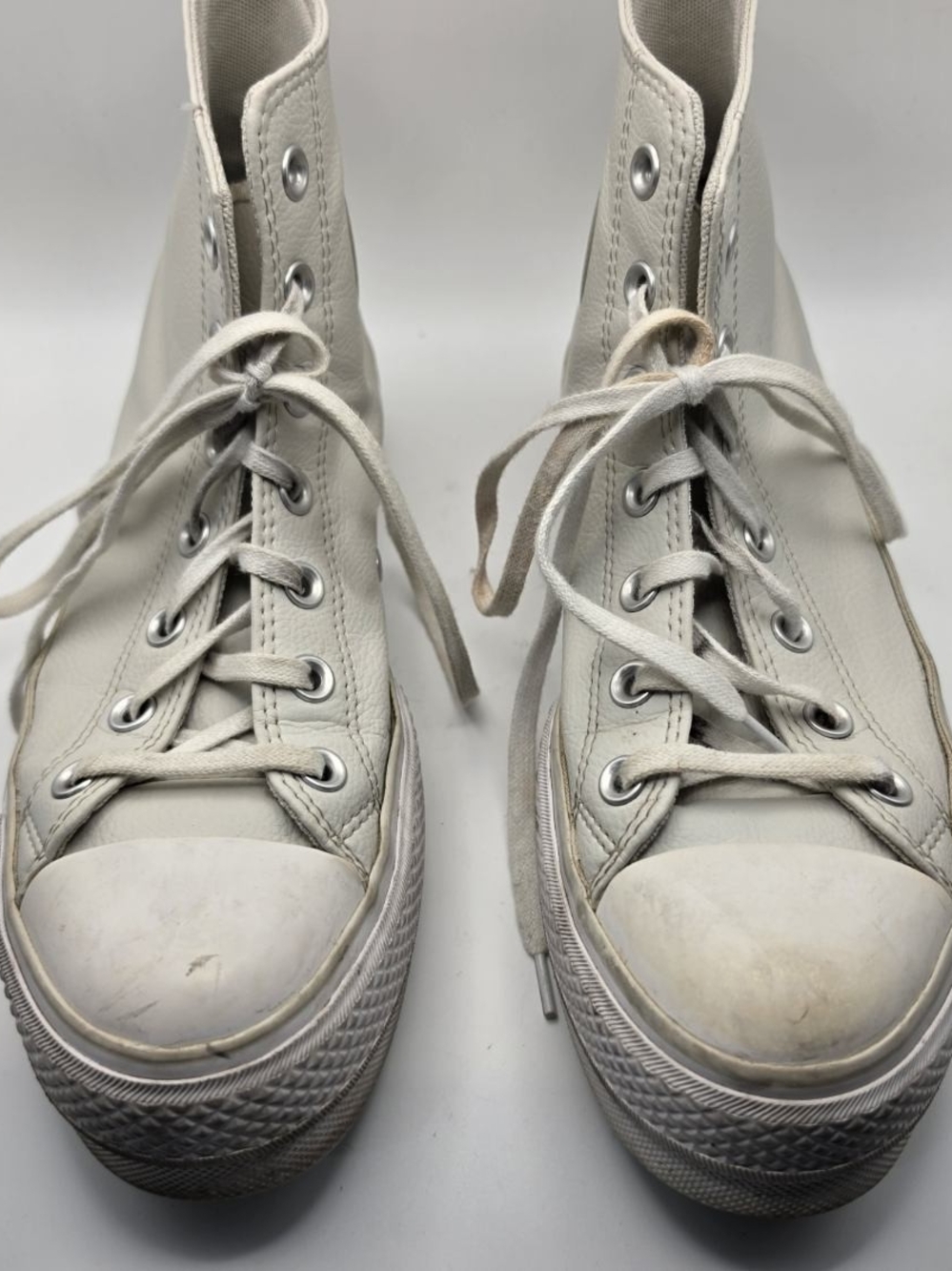 Converse All-Star Chuck Taylor Hi Top Size W- 8 unisex White Leather